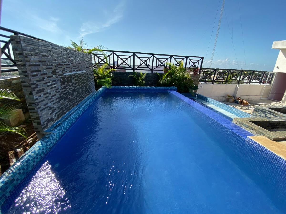 Suites La Roca By R&T Cancún Buitenkant foto